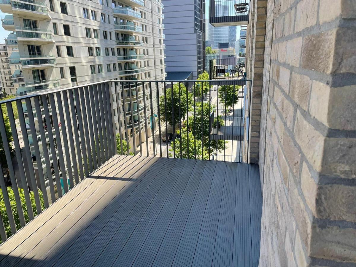 Ellie N Conys 3 Bedroom Apartment With 2 Bathrooms, An Ensuite, Kitchen And Balcony In Stratford Westfield Londra Dış mekan fotoğraf