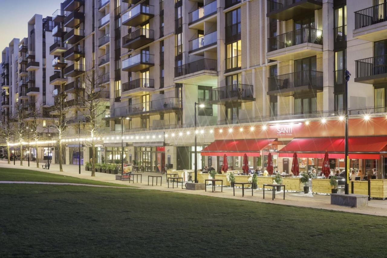 Ellie N Conys 3 Bedroom Apartment With 2 Bathrooms, An Ensuite, Kitchen And Balcony In Stratford Westfield Londra Dış mekan fotoğraf